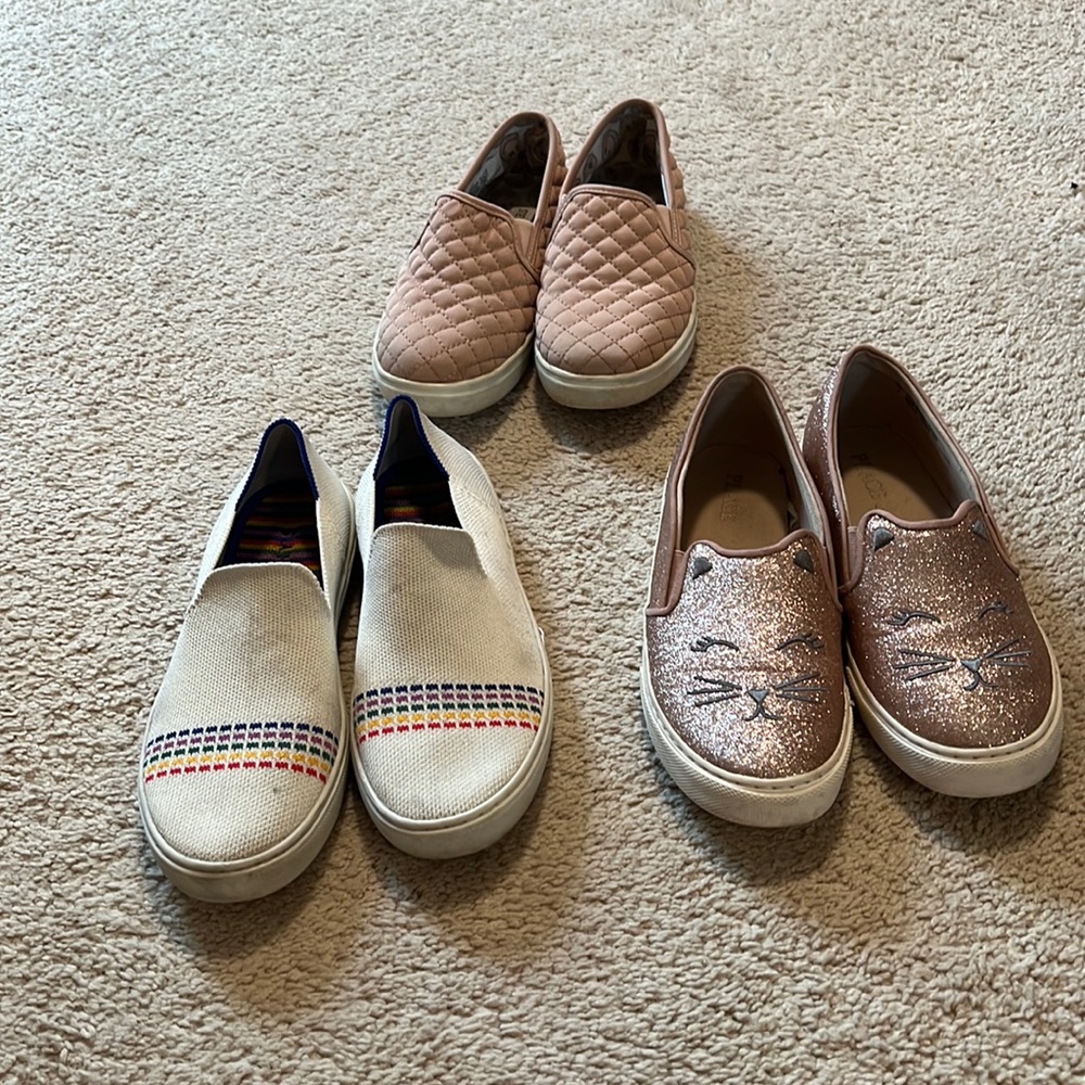 3 shoes size 4